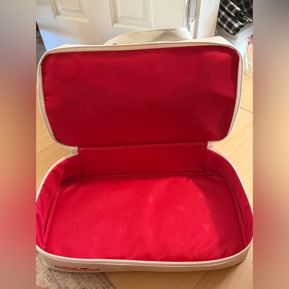 NEW limited edition lonely ghost x beis full size weekender with logo strap - Picture 6 of 7